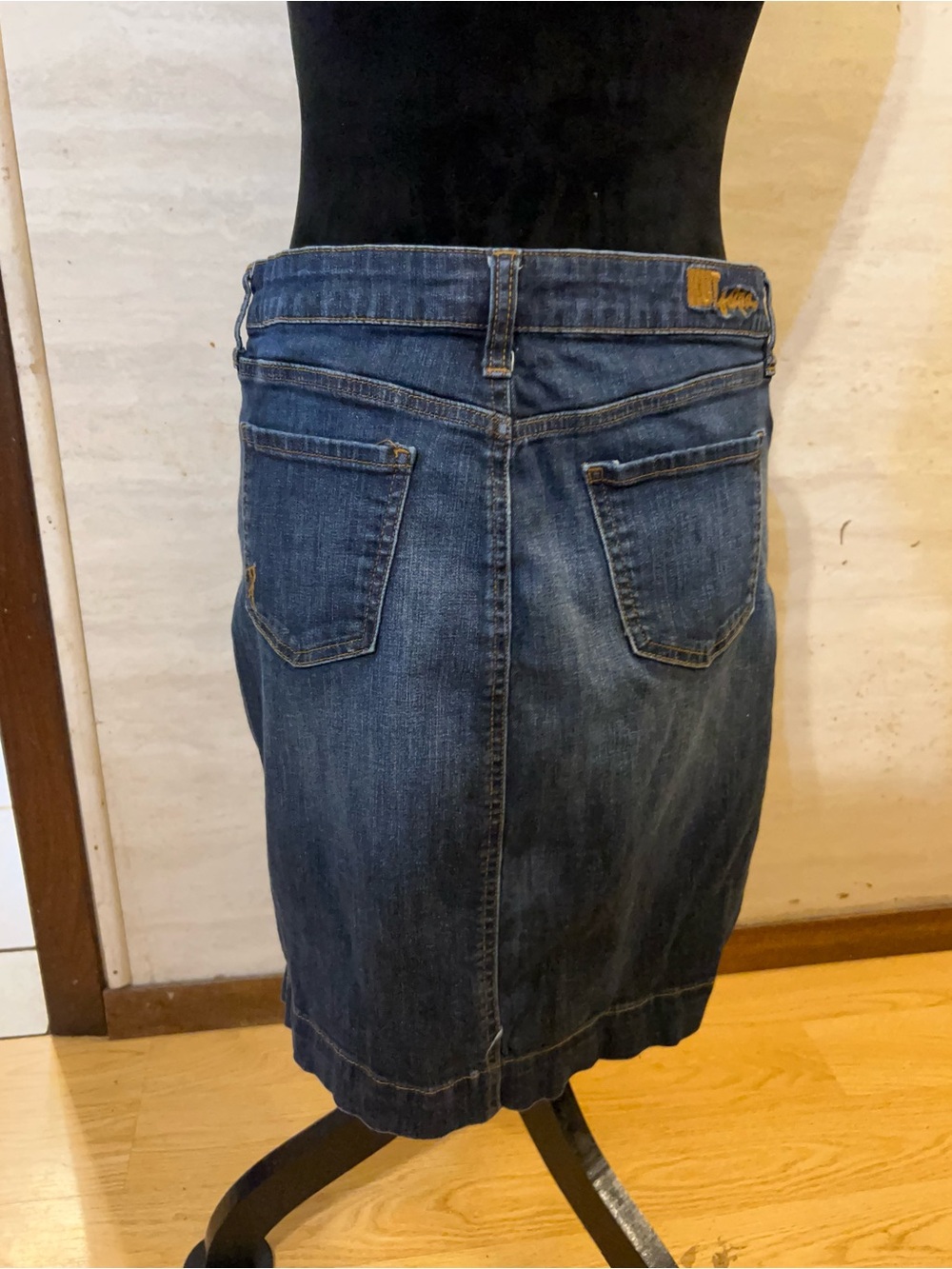 KUT from the Kloth button-front denim mini skirt. - Picture 2 of 13